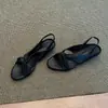 First Encounter Coleção Primavera/Verão 2026 Novos Sandálias Fechadas de Salto Alto Bico Fino com Fivela Versátil para Mulheres