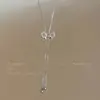 Colar Puxador Borboleta Minimalista Estilo Coreano Cravejado de Diamantes para Mulheres, Corrente Longa para Suéter Exquisite e Elegante de Nicho Estilo Ins