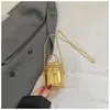 Bolsa Saco de Verão 2026 Novo Estilo para Trabalho e Deslocamento para Mulheres, Aparência Sofisticada, Estilosa, Cor Sólida, Bolsa de Mão Transversal Exquisita e Fashion