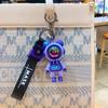 Llavero con forma de oso de relámpago, diseño creativo, con bonitos dibujos de pareja de muñecas, ideal como colgante para bolso de coche o de mujer, regalo pequeño.