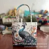 Bolso nuevo de estilo étnico, con tela color arena y bordado, un diseño fresco y casual, con bordado de hilo dorado a doble cara, una bolsa pequeña de tela y una bolsa estilo Hanfu