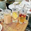 Copo com Alça Tubo de Sucção de Vidro Transparente Estilo INS com Alça Alto Valor de Cor Copo de Presente Quadrado com Ranhuras Verticais para Bebidas de Suco de Verão Feminino