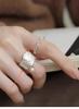 Anillo de Perlas Retro de Doble Capa para Mujer Diseño Nicho Lujo Accesible Alta Gama Retro Abierto Ajustable Nuevo Trendy