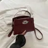 Estilo Nuevo Otoño 2026 es un Bolso de Mano Moderno y Sencillo con Diseño de Cierre de Candado para Mujer, Elegante, de Alto Valor, Bolso Cruzado Elegante