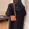 2024 nueva llegada mini bolsa moda única boca sobre rojo bolsa cuadrada pequeña textura ins bolso de mensajero para damas