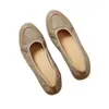 Zapatos de mujer de cuero suave estilo francés, modelo nuevo de otoño 2026, boca poco profunda, suela blanda, cómodos zapatos casuales sin cordones para mujer