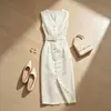 Vestido de Verão 2026 Novo Exquisito Luxo Leve Nicho Sem Conflito Estilo Old Money Damasco Decote V Fenda Temperamento
