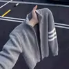 Suéter cárdigan de rayas color-blocking para hombre, otoño e invierno, estilo retro americano old money, tejido de punto, chaqueta casual nueva 2026
