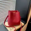 Bolsa Tote Texturizada Modelo Balde Feminina 2026 Verão Nova Tendência Grande Capacidade Moda Versátil para o Dia a Dia Ombro Único Transversal
