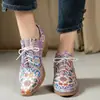Coleção Outono 2026: Sapatos de Salto Alto Femininos com Cadarço, Transfronteiriços, Tamanho Grande, Salto Grosso, Bico Fino Profissional Estampados para Exportação