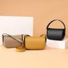 Bolsa de Mão Feminina Europeia e Americana Transfronteiriça Nova Moda Primavera e Verão 2023 Bolsa Quadrada Pequena Simples Bolsa de Ombro Transversal