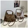 Bolsa de Hombro para Mujer Nueva de Otoño e Invierno 2025 Tendencia Nicho Moda Bolso Tote Grande de Gran Capacidad para Viajes