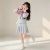 Conjunto de Saia Plissada Estilo Princesa, Moderno e Doce, para Meninas, Novo Conjunto Elegante de Duas Peças para Primavera e Outono