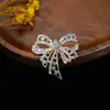 Broche de Lazo de Alta Gama Japonés y Coreano Aleación Pin de Diamante Ropa de Mujer Corsage Versátil Elegante Joyería Hebilla para Bufanda de Seda