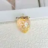 Colgante de coche de gelatina transparente degradada con fresa, amuleto de aleación, acrílico, cadena para teléfono DIY, llavero, accesorio para bolso