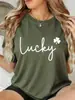 Camiseta Estampada Branca Trevo de Quatro Folhas da Sorte Feminina Básica Solta Gola O Manga Curta Confortável Roupas de Verão