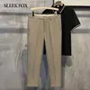 Calça de terno versátil e confortável de cor sólida para homens, estilo japonês, para o trabalho e para o dia a dia, calça cropped simples e casual com forro de fleece para o inverno