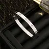Pulsera de hebilla de acero de titanio de venta caliente transfronteriza para mujer, temperamento que no se desvanece, personalidad combinable, conjunto de pulsera de estrella de seis puntas de circonita