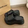 Novas Pantufas de Solado Grosso para Mulheres 2026, Aumento de Altura de 8cm, Modelo Popular Online, Sapatos para Escada para o Verão, Eva Antiderrapante e Resistente a Odores
