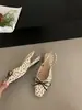 Primer Encuentro con Sandalias de Punta Cerrada con Lazo y Temperamento Suave Estilo Francés para Mujer, Nuevo Modelo Primavera/Verano 2026, Tacón Grueso, Versátiles, Diseño Floral Pequeño