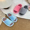 Pantuflas peludas para mujer para usar en exteriores, nuevo estilo otoño e invierno 2026, súper populares, antideslizantes, cálidas, de suela plana, pantuflas de algodón de una tira para uso en casa