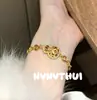 Joyas: Collar Maillard Ojo de Tigre Color Mixto Dorado Moca Marrón Perla, Personalizado de Alta Gama para Eventos Anuales, Pulsera de Mariposa de Concha Rosa