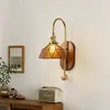 Lámpara de pared de cristal minimalista para mesita de noche de dormitorio, luz decorativa para sala de estar, pasillo de color nogal estilo mediados de siglo, pasillo, lámpara de pared para escalera