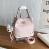 Bolso de mano de alta gama transfronterizo para mujer, nuevo bolso de hombro versátil de moda 2026, bolso cruzado tipo cubo