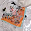 Pañuelo cuadrado pequeño pañuelo de mujer 2024 Nuevo versátil primavera y otoño delgado pañuelo para mamá chal decorativo de alta gama combinando con camisa