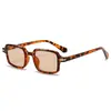 Gafas de Sol Cuadradas de Marco Delgado Europeas y Americanas para Mujer, Gafas de Sol Versátiles Negras de Gama Alta, Gafas de Sol Japonesas Nerd de Moda para Hombre