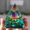 Nuevos Productos Transfronterizos Pirámide de Grava de Bola de Cristal Manualidades para el Hogar Adornos de Resina Adornos de Escritorio Nuevos Productos de Estación Independiente