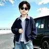 Conjunto de outfit de otoño para niños 2026 nuevo estilo ropa de otoño moderna para niños para este año, conjunto de dos piezas de mezclilla para niños mayores