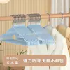 Cabides Domésticos Sem Marca Cabides Antiderrapantes Cabides para Roupas de Adulto Cabides Revestidos de Plástico Aço Inoxidável Modelo Extra Espesso Cabides Espessos Atacado