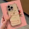 Cachecol xadrez cachorrinho branco estrelas laço filhote de pelúcia pingente adequado para capa de celular Apple 17PROMAX 16