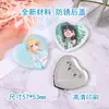 Insignia de Hojalata con Forma de Corazón Regalo de Anime Insignia Personalizada Doble Destello con Forma de Corazón Insignia Escolar Insignia Conmemorativa