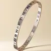Pulseiras de Aço Titânio Transfronteiriças para Meninas, Pulseiras de Aço Inoxidável Que Não Desbotam, Design de Nicho com Padrão da Grande Muralha, Pulseiras Simples e Modernas