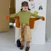 Camiseta base de manga larga con volantes estilo coreano para niña, cárdigan de punto elegante y versátil, conjunto casual de dos piezas con pantalones para otoño 2026