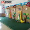 Muro de escalada interior para niños de preescolar, muro de escalada de madera maciza para exteriores, tablero de PE, entrenamiento de expansión de aptitud física, escalada, muro de escalada, fabricante
