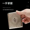 Novo Porta-Cigarros de Metal para 20 Cigarros, Cigarros Grossos, Porta-Cigarros Portátil Criativo Personalizado para Homens, com Tampa Flip-Top e Relevo