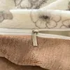 Juego de Cuatro Piezas de Vellón de Leche Clase A Invierno Engrosado Cálido Coral Vellón Ropa de Cama Funda de Edredón con Vellón Sábana Juego de Tres Piezas 4