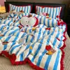 Juego de cuatro piezas de franela de leche fresco y simple funda de edredón de vellón de coral sábana de cama funda de edredón engrosada de invierno para dormitorio de estudiante juego de tres piezas