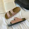 Sapatos Birkenstock 2026 Novos Modelos Sandálias Retrô de Solado Grosso para Mulheres, Uso ao Ar Livre no Verão, Chinelos Fashion com Fivela Dupla, Atacado do Fabricante