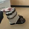 Sandálias e botas de novo estilo com aumento interno de altura, elegante estilo romano francês para mulheres, botas curtas de verão 2026 com design vazado e fivela de cinto