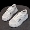 Tenis Blancos con Suela Gruesa y Calados para Mujer, Nuevo Estilo Verano 2026, Sandalias Deportivas Transpirables con Cordones, Zuecos Casuales Versátiles