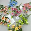 Decoración de Boda Mei Bao Arreglo Floral Artificial de Lirio de 6 Cabezas para Decoración de Mesa de Hogar y Hotel Flores Falsas