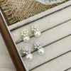 Brincos de Pérola Flor de Zircônia Estilo Coreano Agulha de Prata S925 Brincos Doces e Delicados Brincos de Luxo Leve de Alta Qualidade para Mulheres