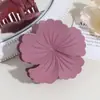 Pinza para el pelo de flor de margarita de color Morandi mate transfronteriza europea y americana para recogido en la parte trasera del cabello Pinza para el pelo de flor Pinza de tiburón Accesorio para el cabello para mujer