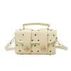 Bolsa Pequena Versátil Única para Menina em Formato de Almofada com Bolinhas, Bolsa de Mão Fashion, Novo Modelo Verão 2026, Bolsa Transversal Fofa