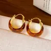 Pendientes de Aguja de Plata Estilo Retro de Hong Kong de Alta Gama Color Maillard Pendientes de Mujer para el Trabajo Estilo Artístico Elegantes de Lujo Ligero