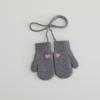 Guantes de Punto para Niños Estilo Ins de Invierno Color Crema Bordado de Corazón Manoplas de Lana para Bebé de Cuello Halter